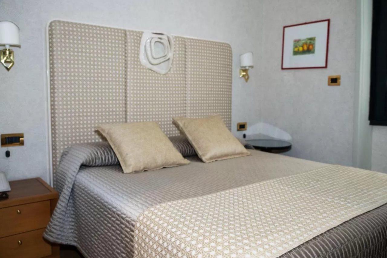 Hotel Europa Verona Esterno foto