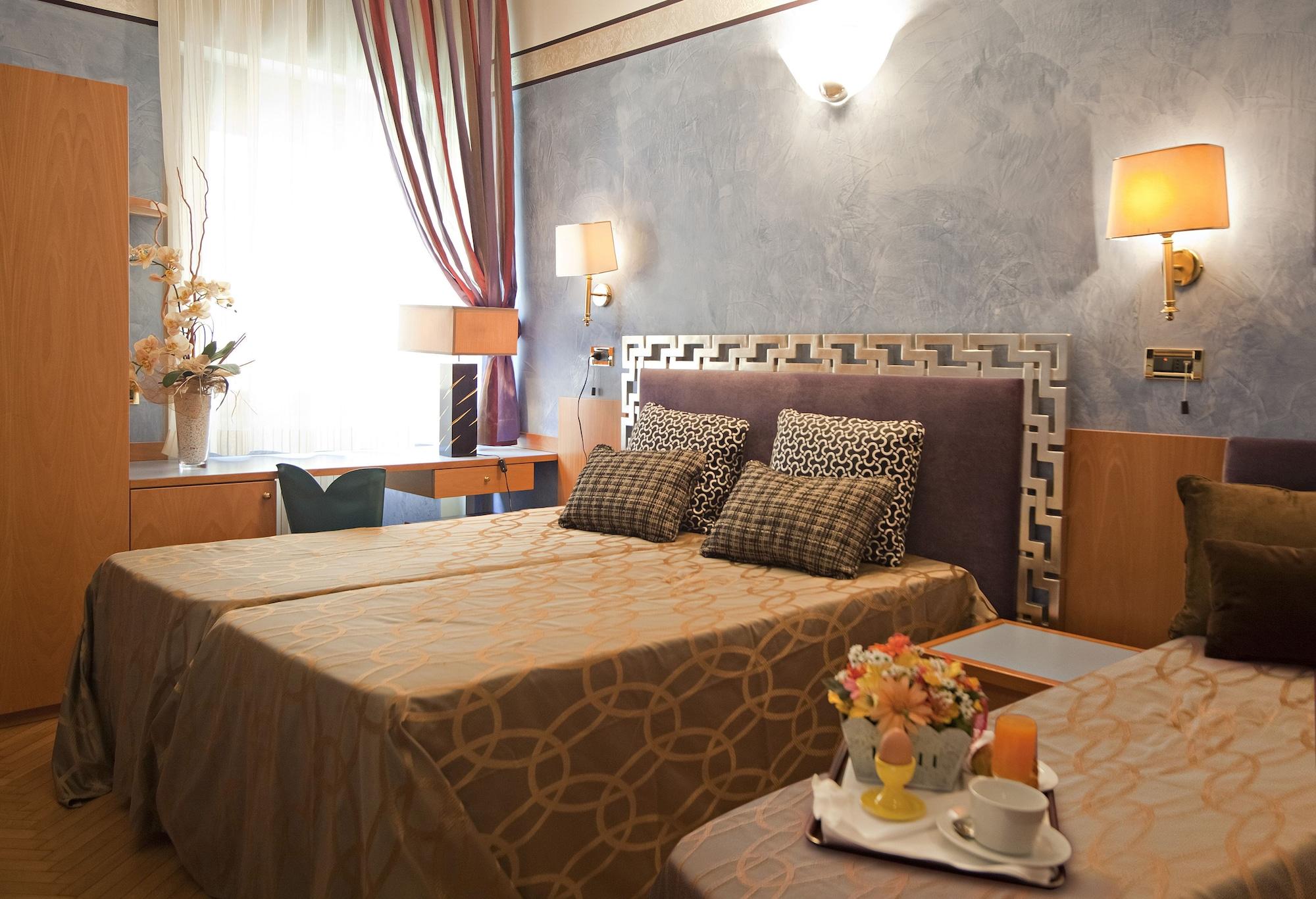Hotel Europa Verona Esterno foto