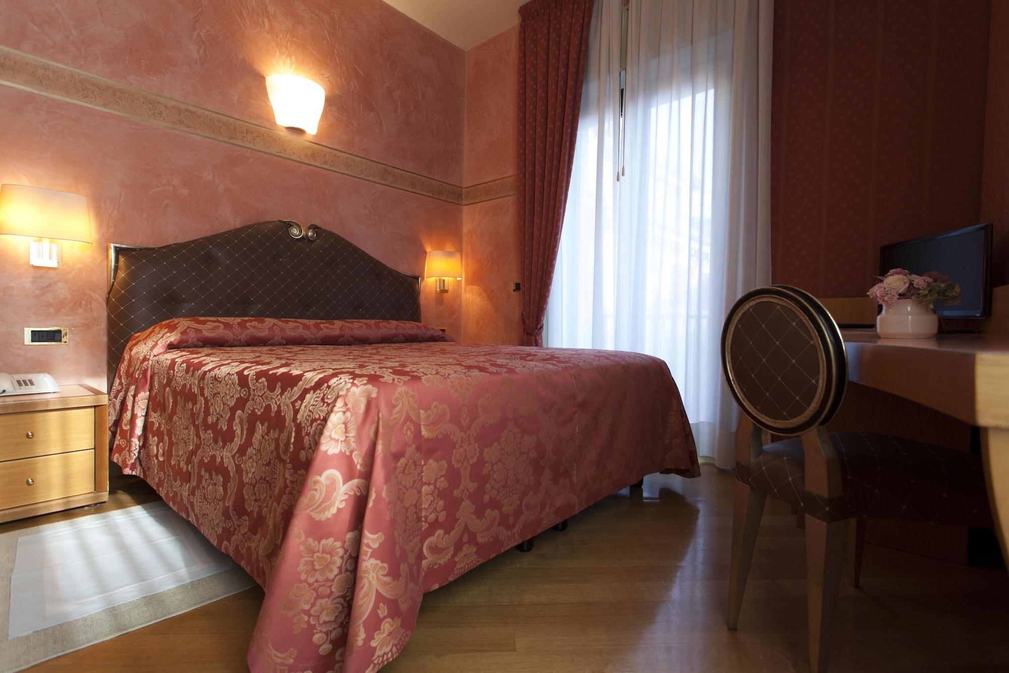 Hotel Europa Verona Esterno foto
