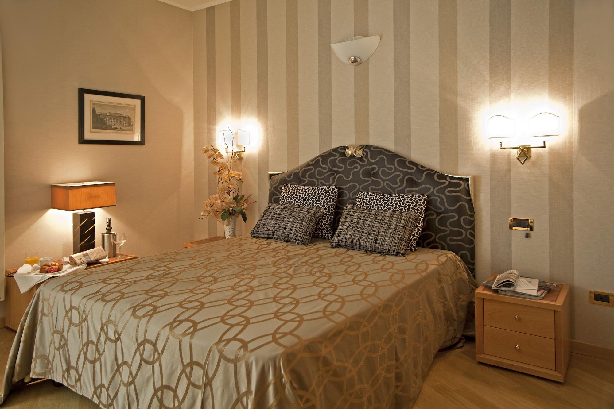 Hotel Europa Verona Esterno foto