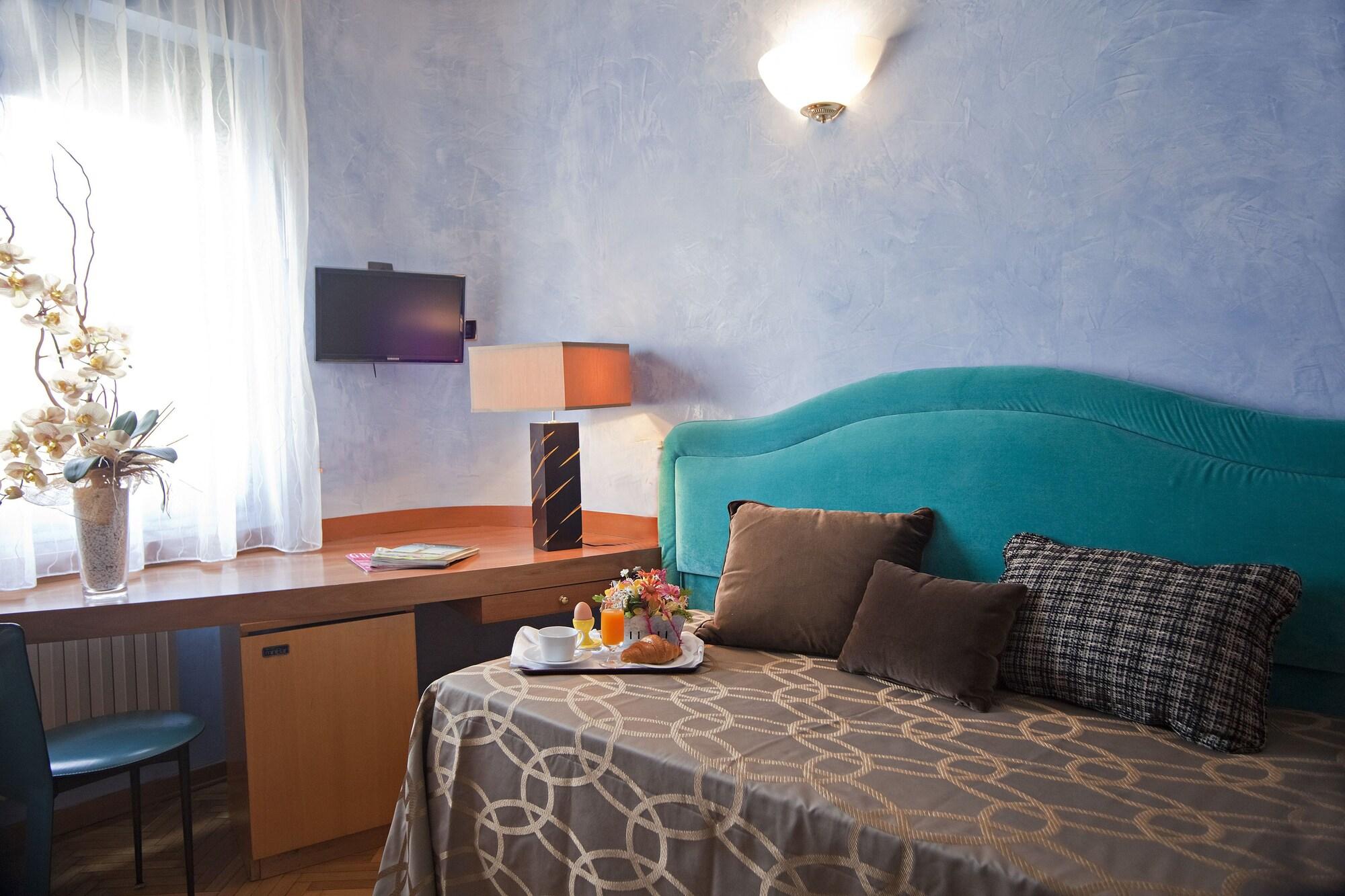 Hotel Europa Verona Esterno foto