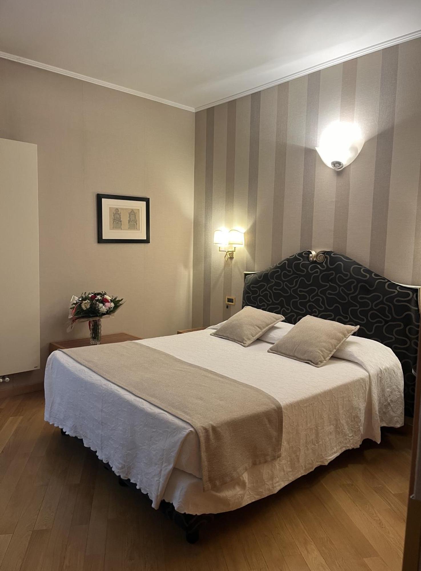 Hotel Europa Verona Esterno foto