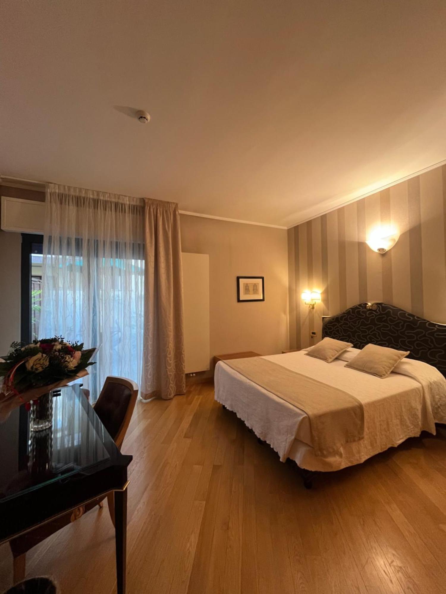 Hotel Europa Verona Esterno foto