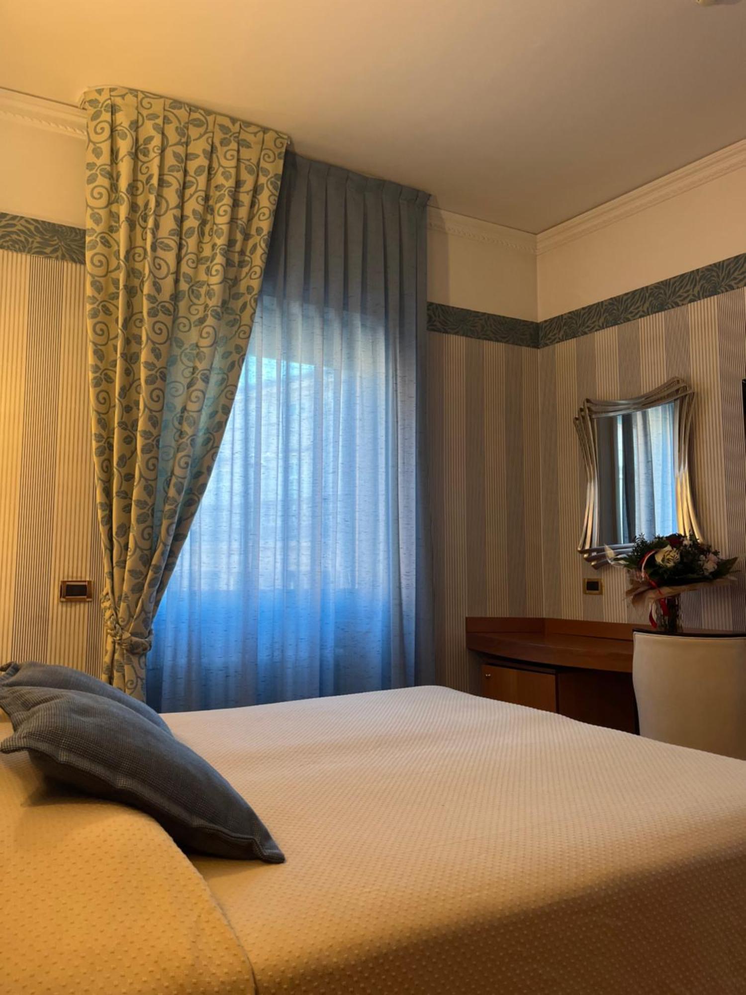 Hotel Europa Verona Esterno foto